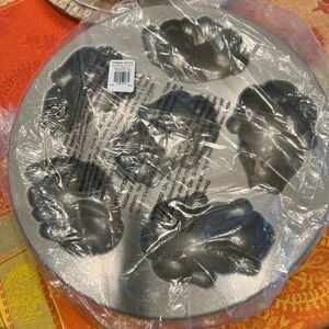 Nordic Ware William Sonoma Toffee Bunny Cakelet Pan